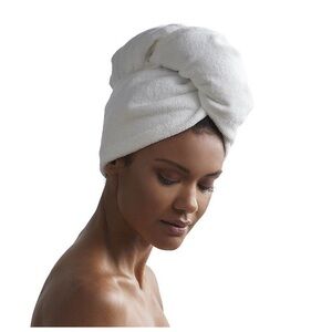 Sonoma Soft Gray and White Hair Towel Set